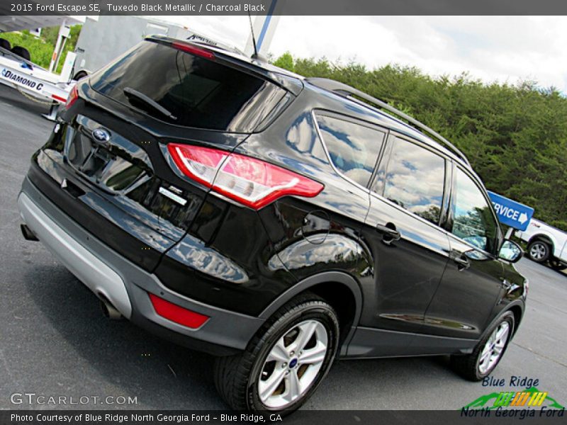 Tuxedo Black Metallic / Charcoal Black 2015 Ford Escape SE