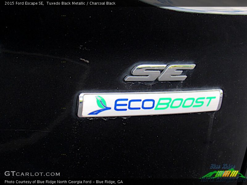 Tuxedo Black Metallic / Charcoal Black 2015 Ford Escape SE