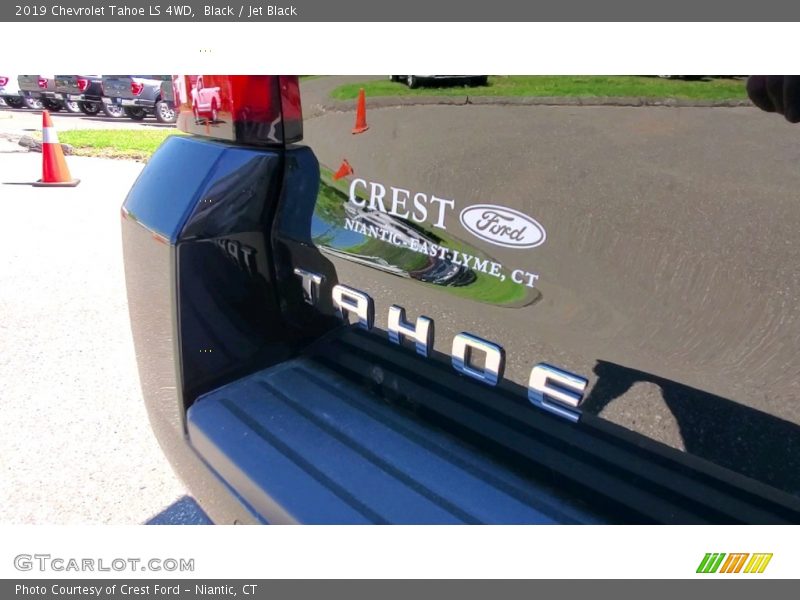 Black / Jet Black 2019 Chevrolet Tahoe LS 4WD