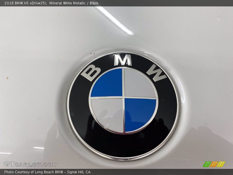 Mineral White Metallic / Black 2018 BMW X6 xDrive35i