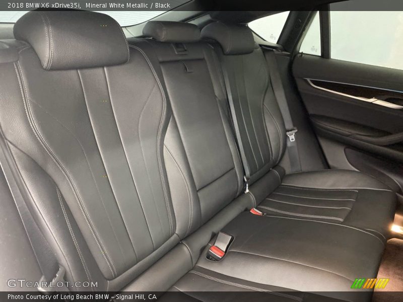 Mineral White Metallic / Black 2018 BMW X6 xDrive35i