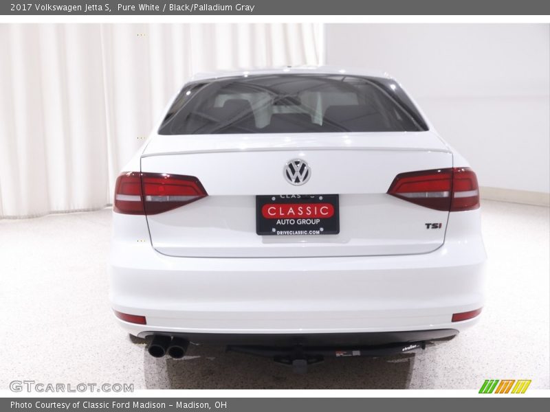 Pure White / Black/Palladium Gray 2017 Volkswagen Jetta S