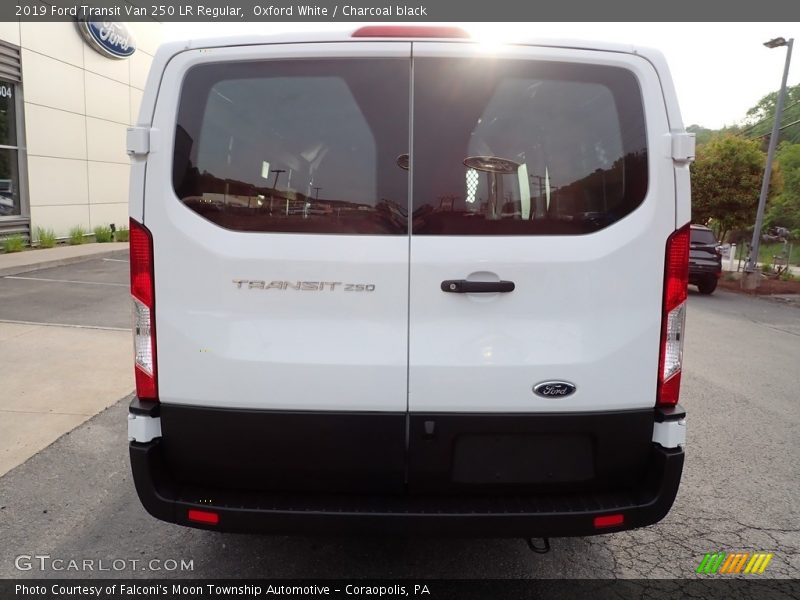 Oxford White / Charcoal black 2019 Ford Transit Van 250 LR Regular