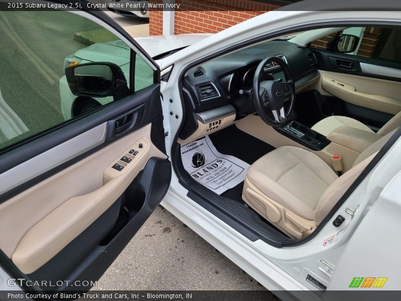 Crystal White Pearl / Warm Ivory 2015 Subaru Legacy 2.5i
