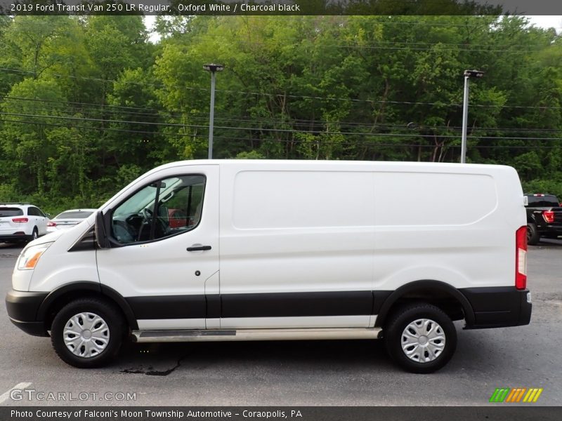 Oxford White / Charcoal black 2019 Ford Transit Van 250 LR Regular