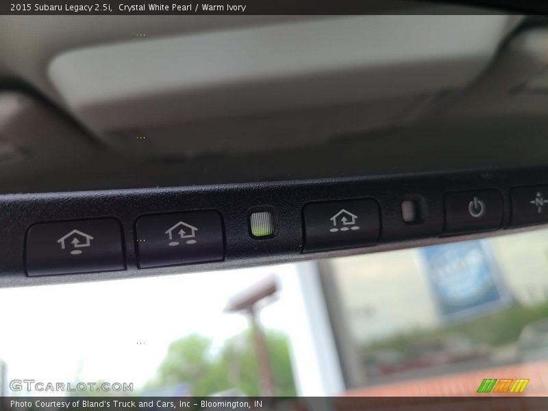Crystal White Pearl / Warm Ivory 2015 Subaru Legacy 2.5i