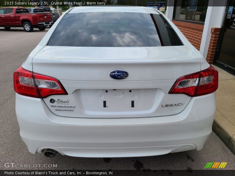 Crystal White Pearl / Warm Ivory 2015 Subaru Legacy 2.5i