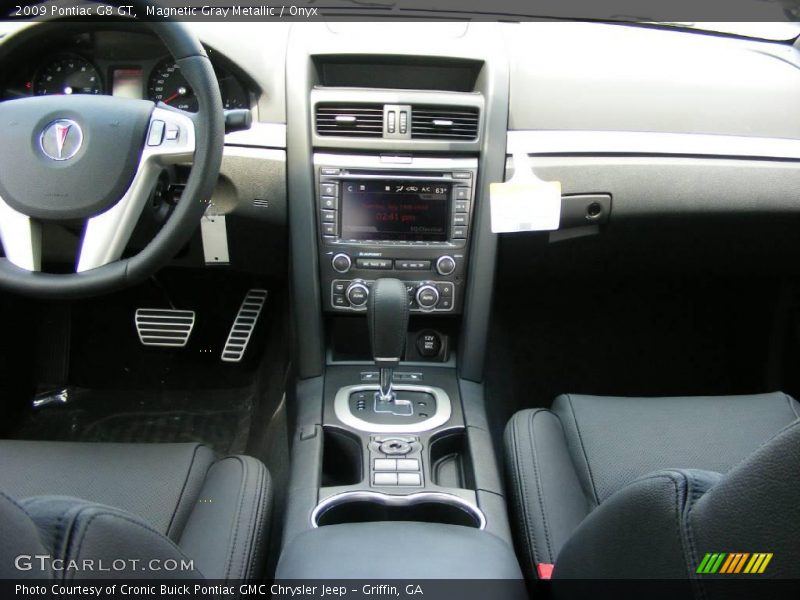 Magnetic Gray Metallic / Onyx 2009 Pontiac G8 GT