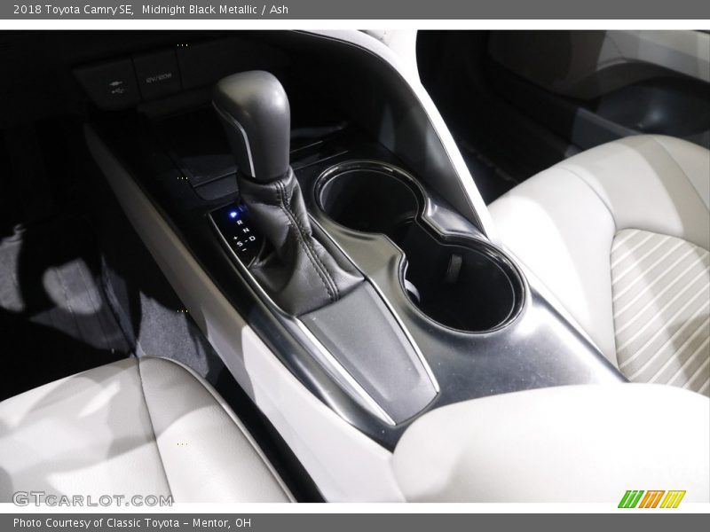Midnight Black Metallic / Ash 2018 Toyota Camry SE