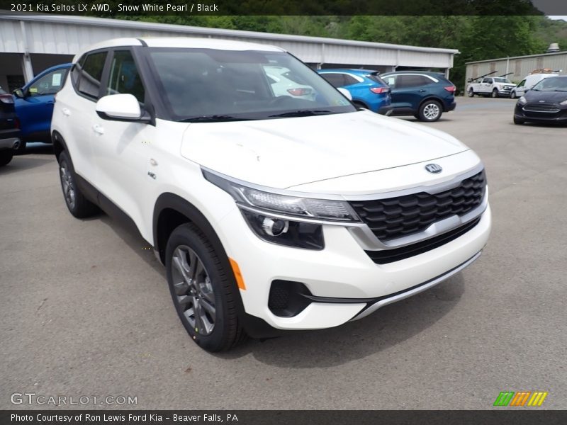 Snow White Pearl / Black 2021 Kia Seltos LX AWD
