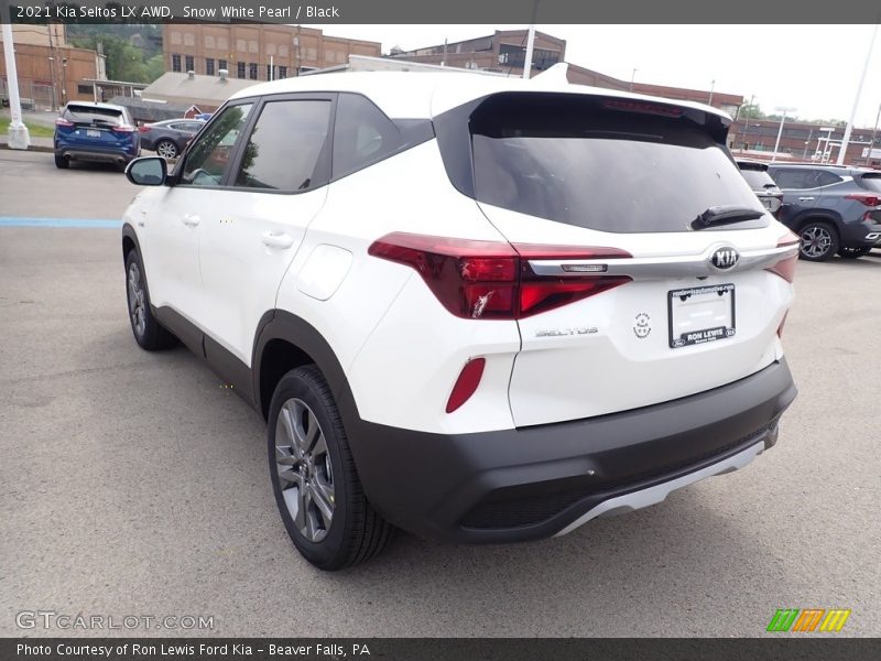 Snow White Pearl / Black 2021 Kia Seltos LX AWD