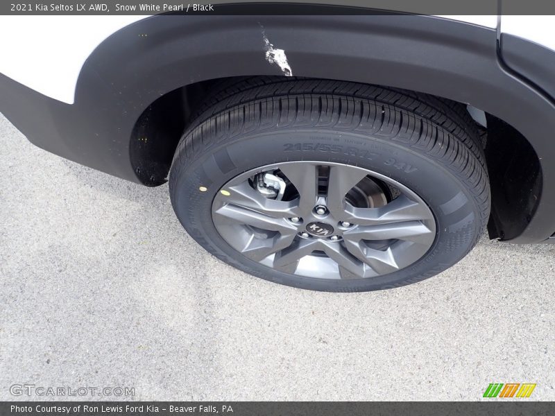 Snow White Pearl / Black 2021 Kia Seltos LX AWD