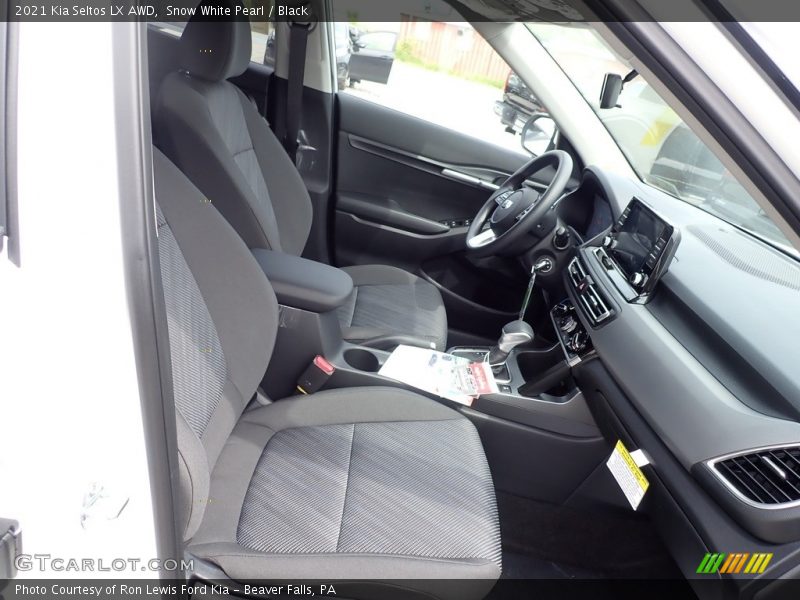 Snow White Pearl / Black 2021 Kia Seltos LX AWD