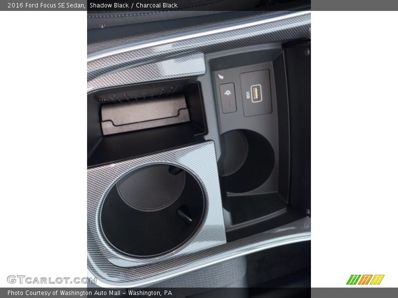 Shadow Black / Charcoal Black 2016 Ford Focus SE Sedan