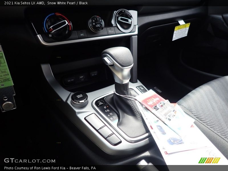 Snow White Pearl / Black 2021 Kia Seltos LX AWD