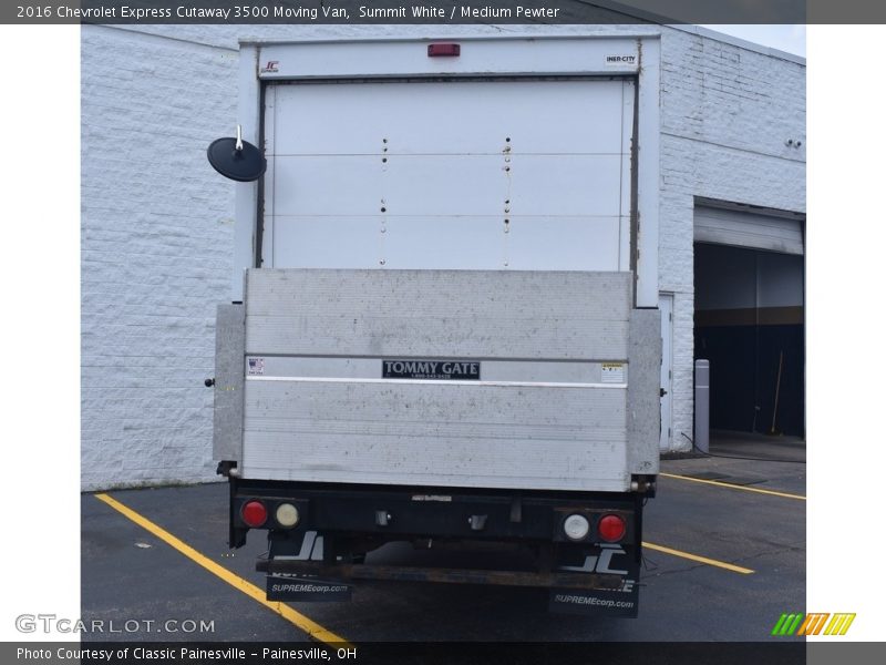 Summit White / Medium Pewter 2016 Chevrolet Express Cutaway 3500 Moving Van