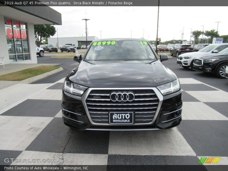 Orca Black Metallic / Pistachio Beige 2019 Audi Q7 45 Premium Plus quattro