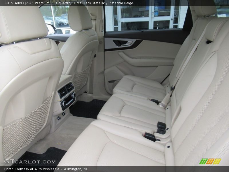 Orca Black Metallic / Pistachio Beige 2019 Audi Q7 45 Premium Plus quattro