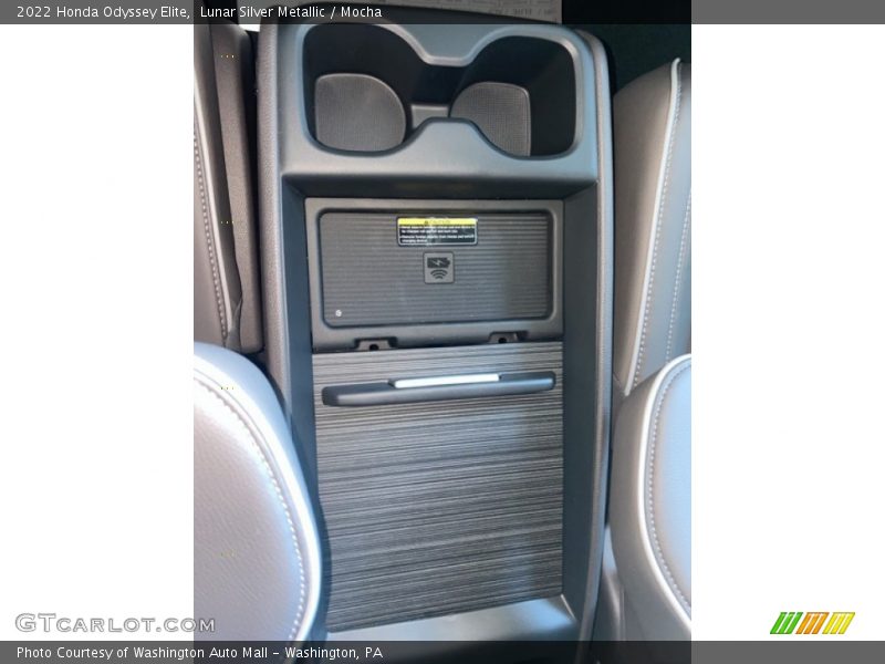 Lunar Silver Metallic / Mocha 2022 Honda Odyssey Elite