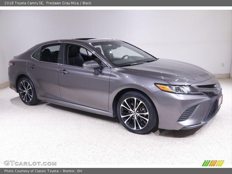 Predawn Gray Mica / Black 2018 Toyota Camry SE