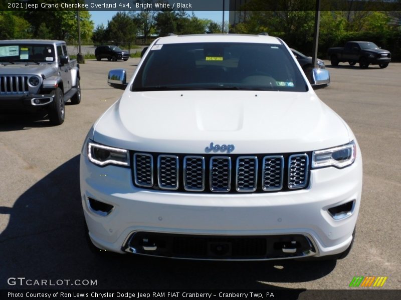 Bright White / Black 2021 Jeep Grand Cherokee Overland 4x4