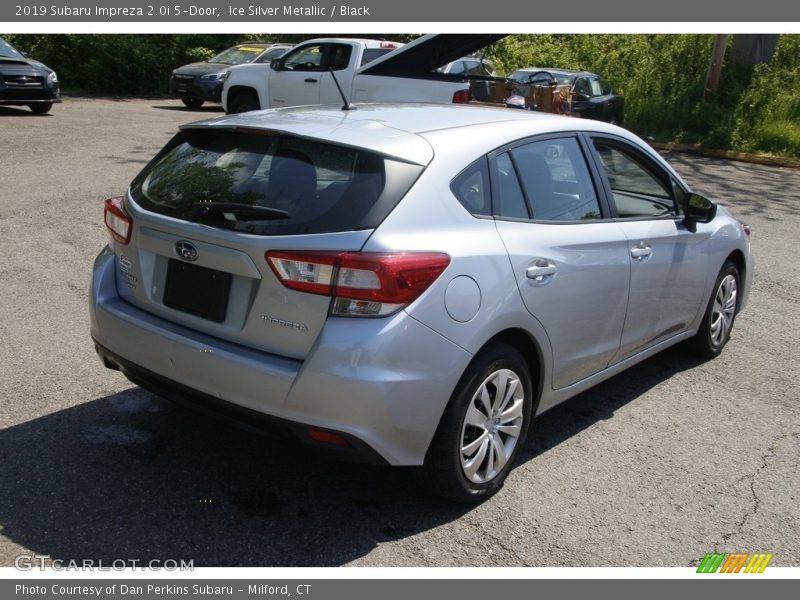 Ice Silver Metallic / Black 2019 Subaru Impreza 2.0i 5-Door