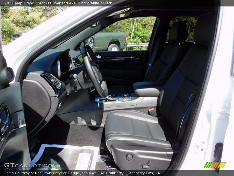 Bright White / Black 2021 Jeep Grand Cherokee Overland 4x4