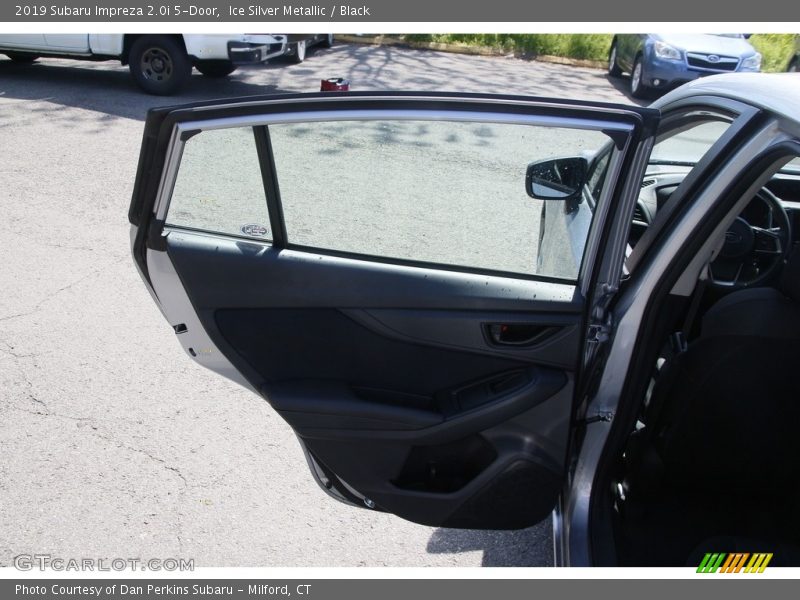 Ice Silver Metallic / Black 2019 Subaru Impreza 2.0i 5-Door