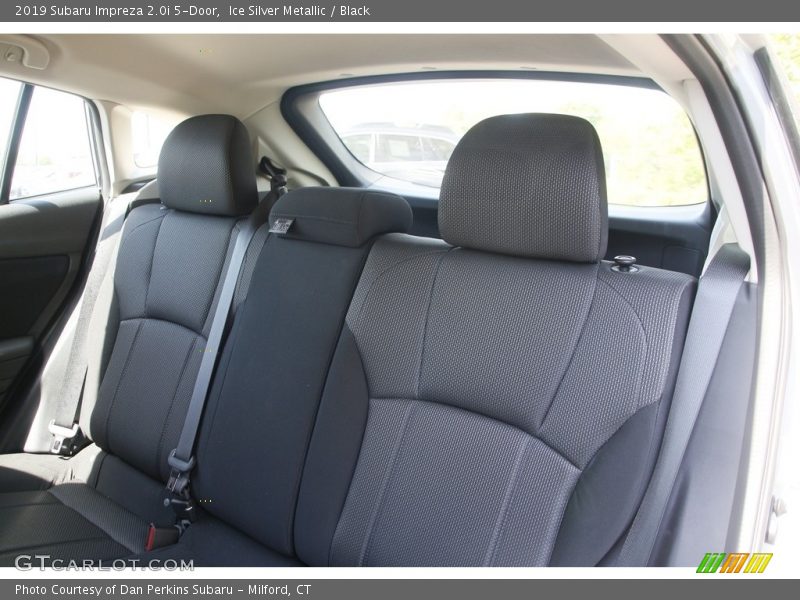 Ice Silver Metallic / Black 2019 Subaru Impreza 2.0i 5-Door