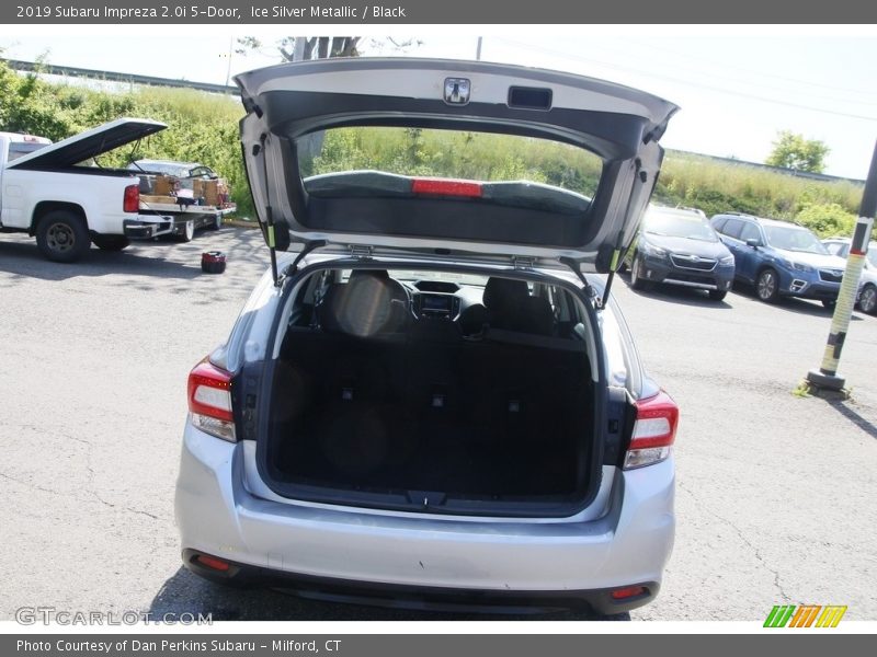 Ice Silver Metallic / Black 2019 Subaru Impreza 2.0i 5-Door