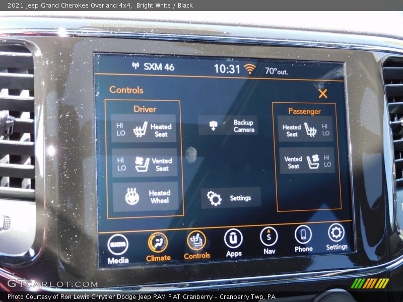 Bright White / Black 2021 Jeep Grand Cherokee Overland 4x4