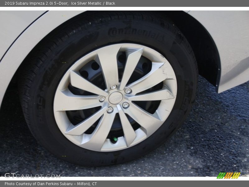 Ice Silver Metallic / Black 2019 Subaru Impreza 2.0i 5-Door