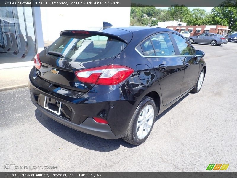 Mosaic Black Metallic / Black 2019 Chevrolet Cruze LT Hatchback