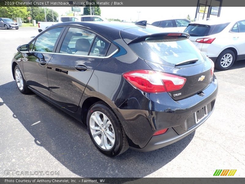 Mosaic Black Metallic / Black 2019 Chevrolet Cruze LT Hatchback