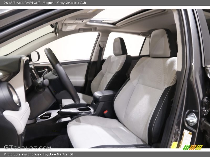 Magnetic Gray Metallic / Ash 2018 Toyota RAV4 XLE