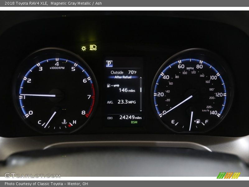 Magnetic Gray Metallic / Ash 2018 Toyota RAV4 XLE