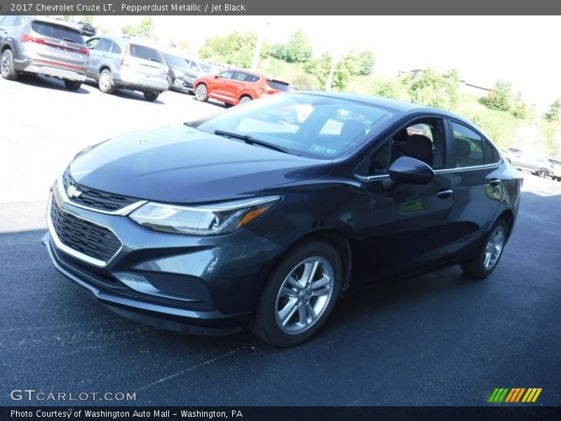 Pepperdust Metallic / Jet Black 2017 Chevrolet Cruze LT