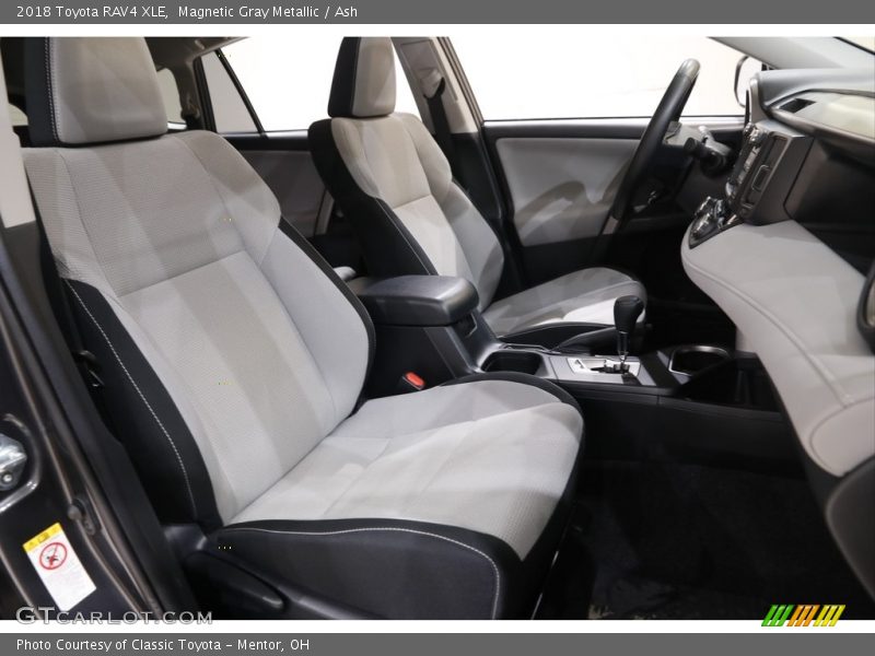Magnetic Gray Metallic / Ash 2018 Toyota RAV4 XLE