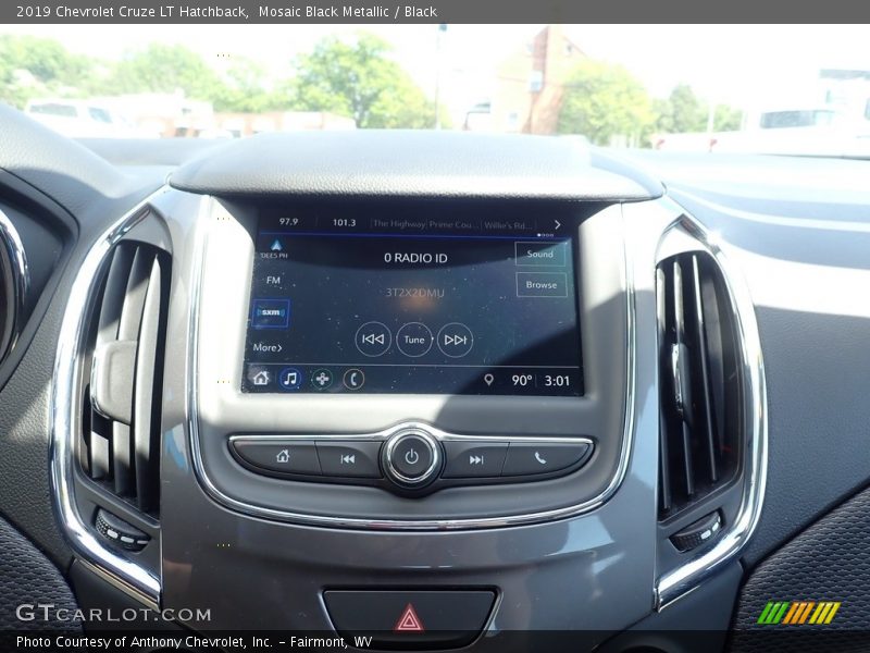 Mosaic Black Metallic / Black 2019 Chevrolet Cruze LT Hatchback