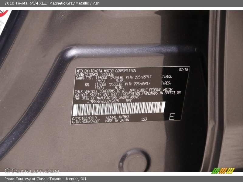 Magnetic Gray Metallic / Ash 2018 Toyota RAV4 XLE