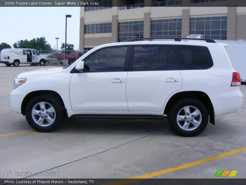 Super White / Dark Gray 2009 Toyota Land Cruiser