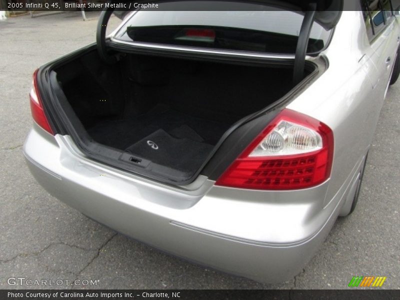 Brilliant Silver Metallic / Graphite 2005 Infiniti Q 45