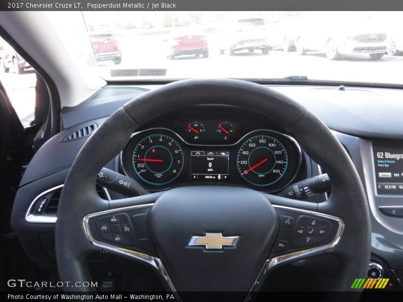 Pepperdust Metallic / Jet Black 2017 Chevrolet Cruze LT