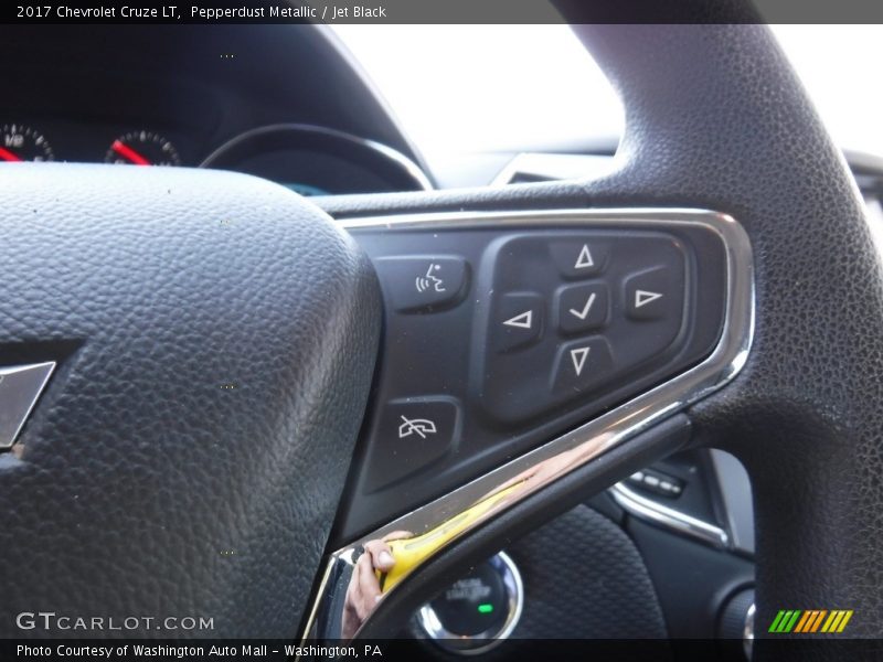 Pepperdust Metallic / Jet Black 2017 Chevrolet Cruze LT