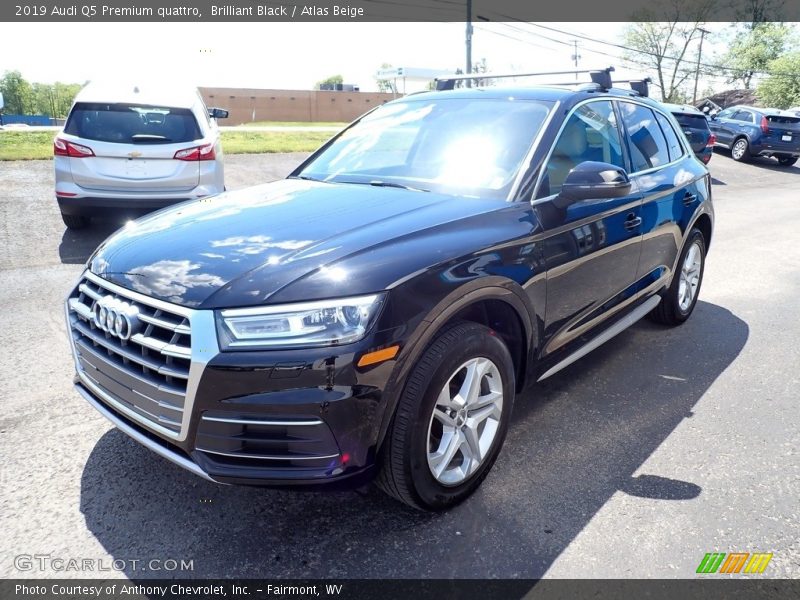 Brilliant Black / Atlas Beige 2019 Audi Q5 Premium quattro