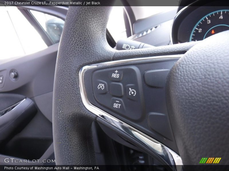 Pepperdust Metallic / Jet Black 2017 Chevrolet Cruze LT