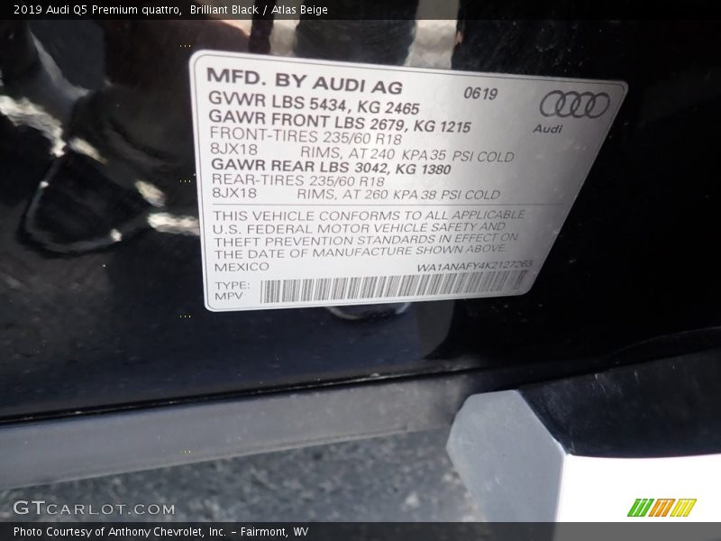 Brilliant Black / Atlas Beige 2019 Audi Q5 Premium quattro