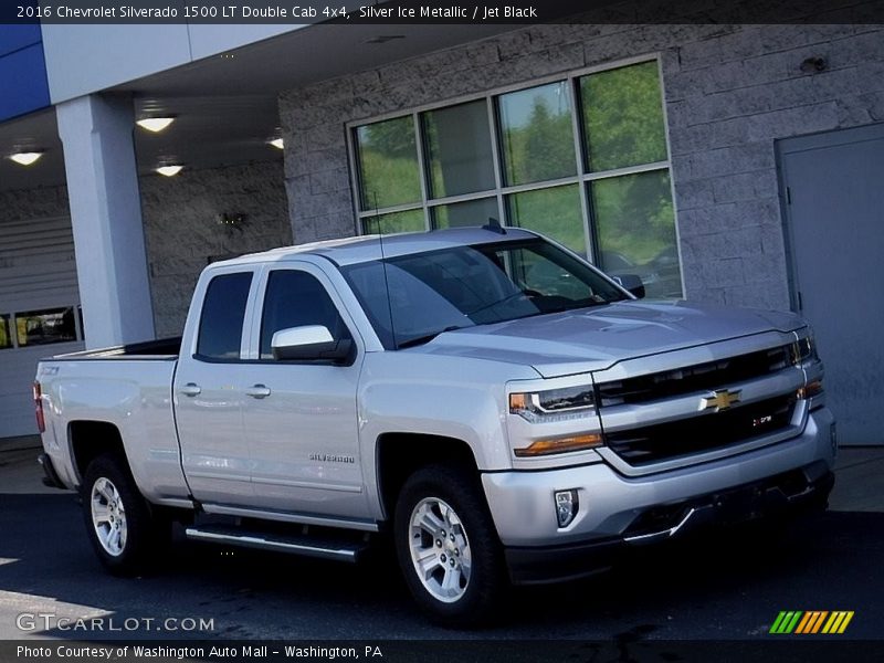 Front 3/4 View of 2016 Silverado 1500 LT Double Cab 4x4