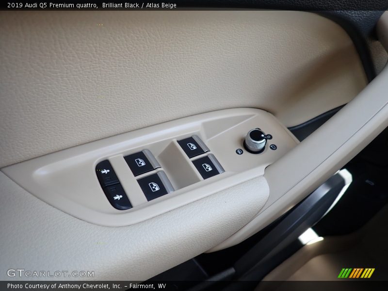 Brilliant Black / Atlas Beige 2019 Audi Q5 Premium quattro