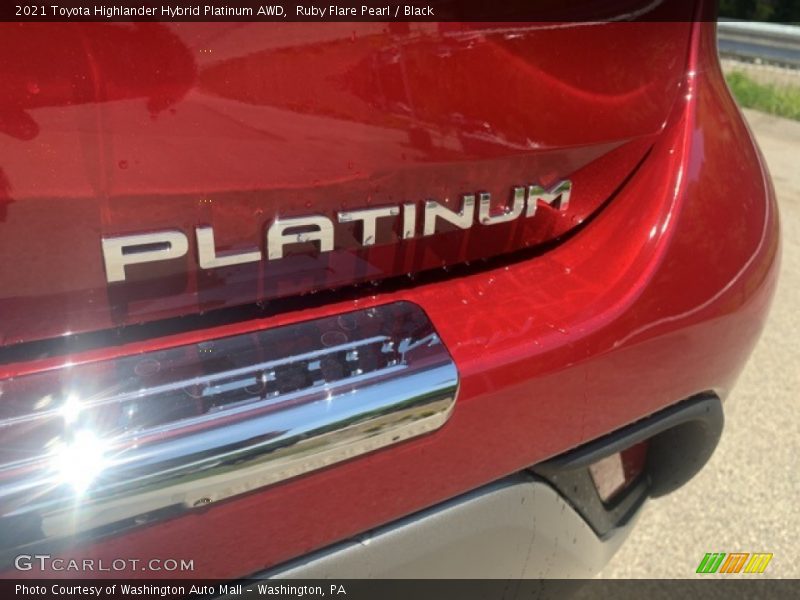 Ruby Flare Pearl / Black 2021 Toyota Highlander Hybrid Platinum AWD